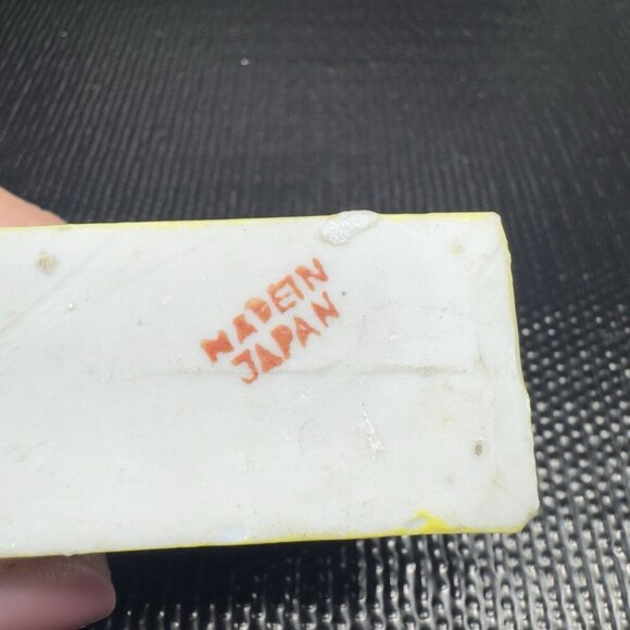 Vintage Japan Pottery Stoneware Miniature Doll House Dogs House Figurine Yellow - Picture 5 of 12